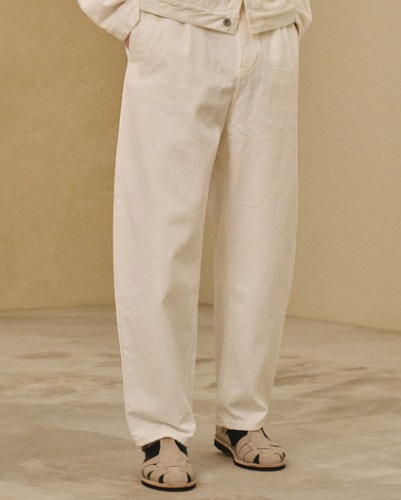 [ART IF ACTS] ONE TUCK CURVE DENIM PANTS (OFF WHITE)