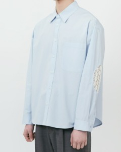 [TYPING MISTAKE] FLOWER CROCHET ELBOW PATCH SHIRTS (BLUE)