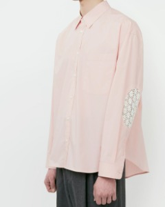 [TYPING MISTAKE] FLOWER CROCHET ELBOW PATCH SHIRTS (INDI PINK)