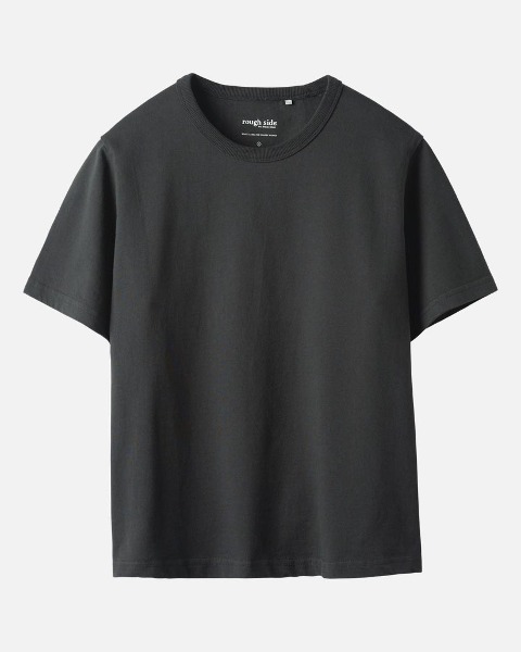 [ROUGH SIDE] ESSENTIAL 1/2 T-SHIRT (CHARCOAL)